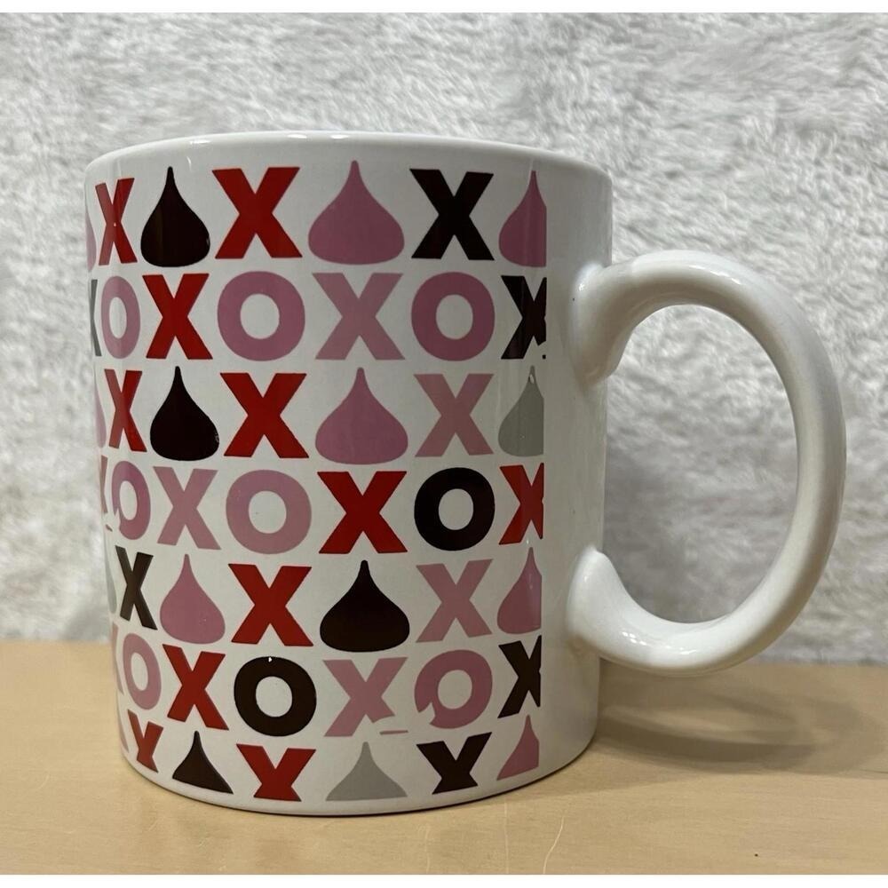 Hershey's Kisses XOXO Mug Valentine Candy Hearts Pattern Licensed